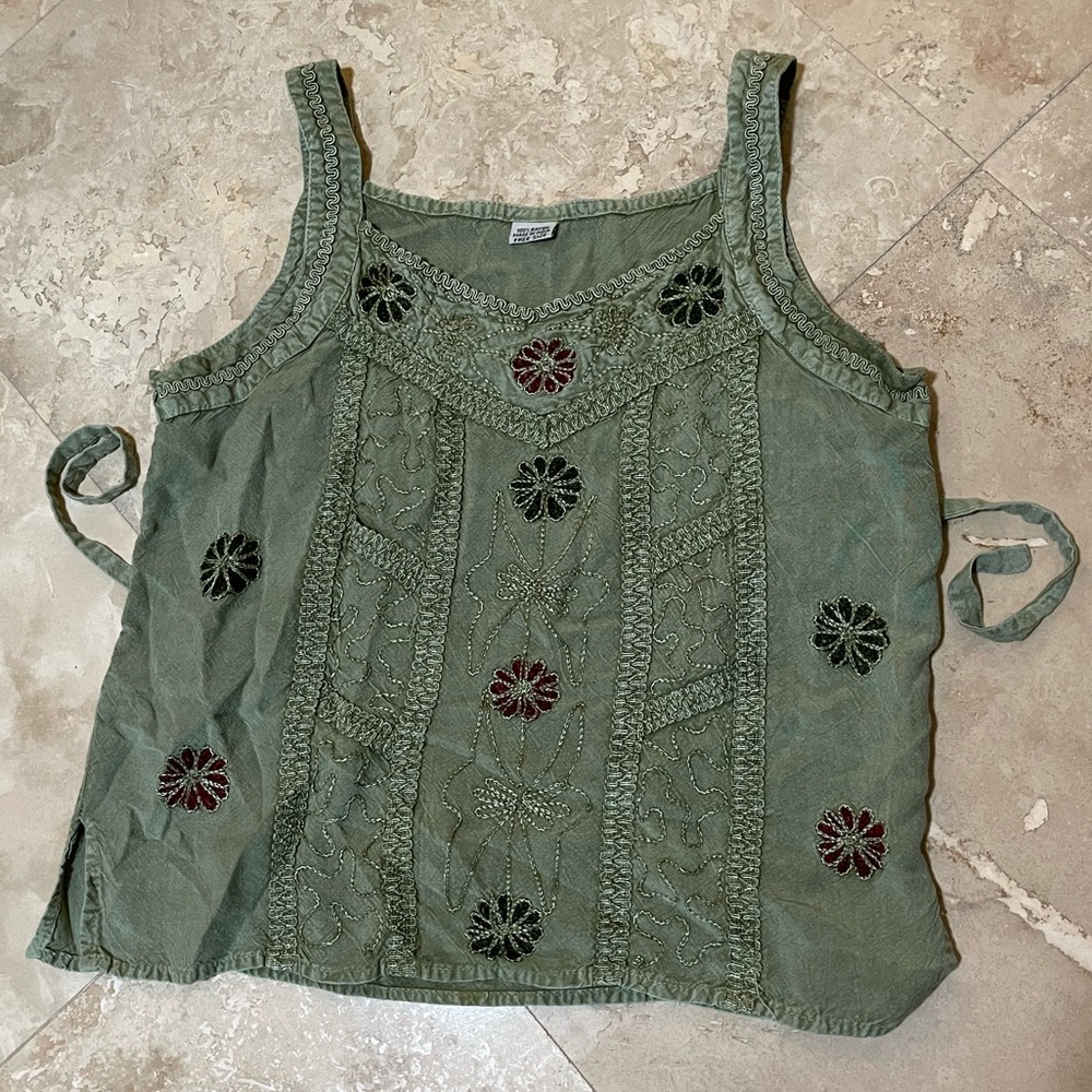 Embroidered Green sleeveless blouse